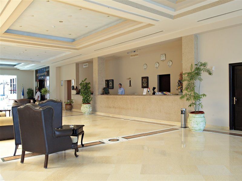 Three Corners Sea 4* Bucht von Coraya